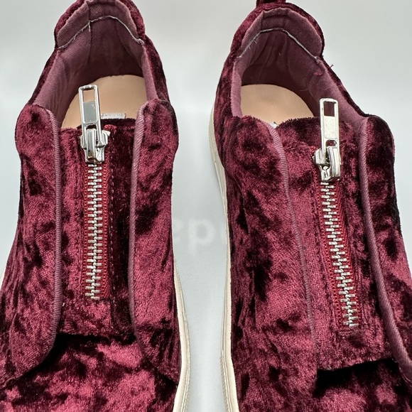 Steve Madden Gnarly Burgundy Velvet Women’s Size 7 Slip On Shoes - Picture 4 of 7